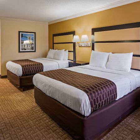 ביירון Best Western Inn & Suites מראה חיצוני תמונה
