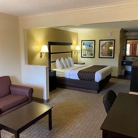 ביירון Best Western Inn & Suites מראה חיצוני תמונה