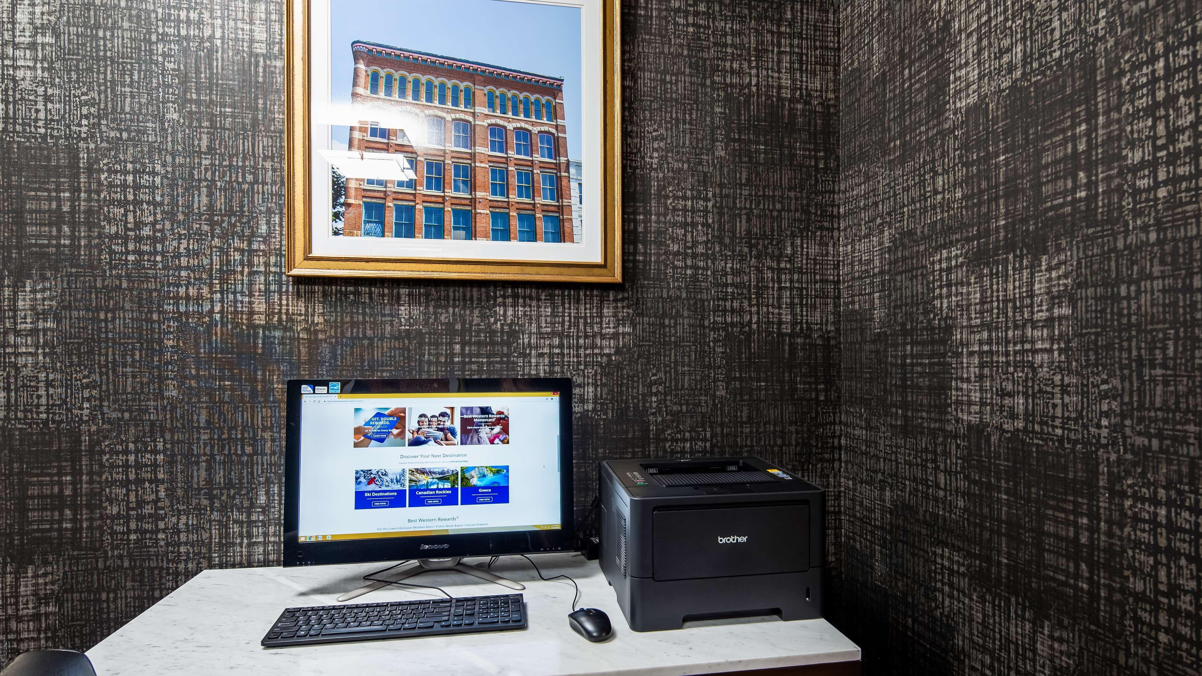 ביירון Best Western Inn & Suites מראה חיצוני תמונה